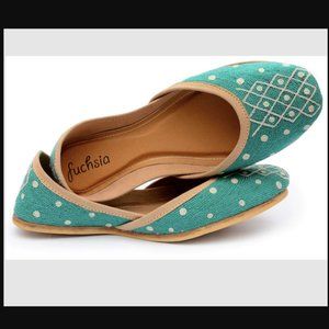 NWOT Fuschia Shoes Dahlia Handmade Flat Size 7
